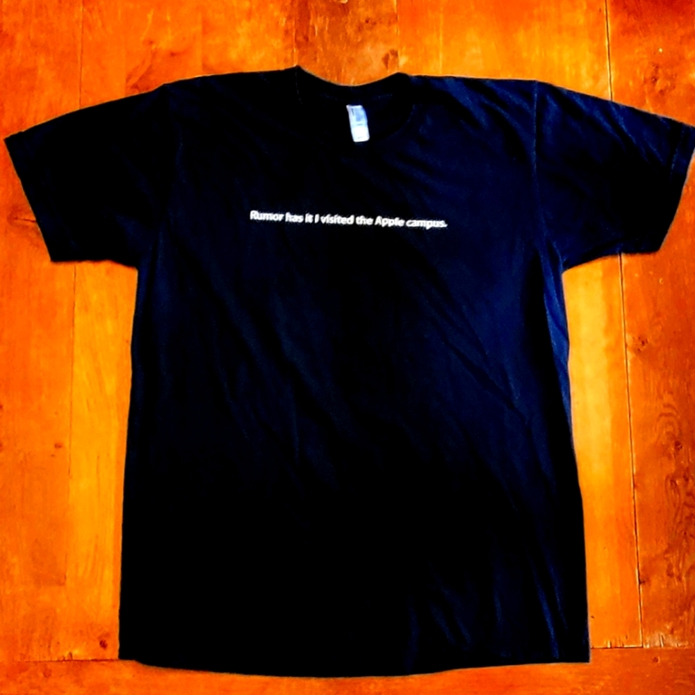 Apple tee 👕 - Picture 2 of 3